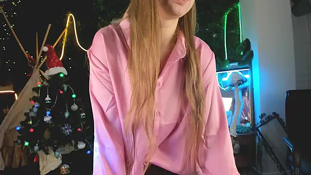 MayaSinabon online show from December 25, 12:15 pm