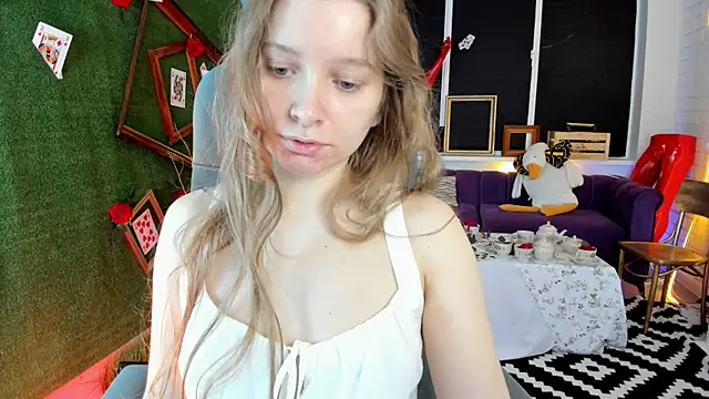 MayaSinabon online show from February 2, 9:08 am