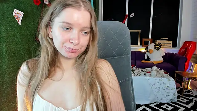 MayaSinabon online show from February 2, 12:13 pm