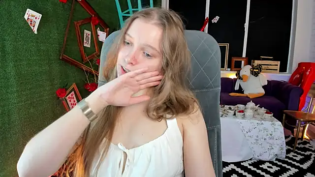 MayaSinabon online show from February 2, 3:17 pm
