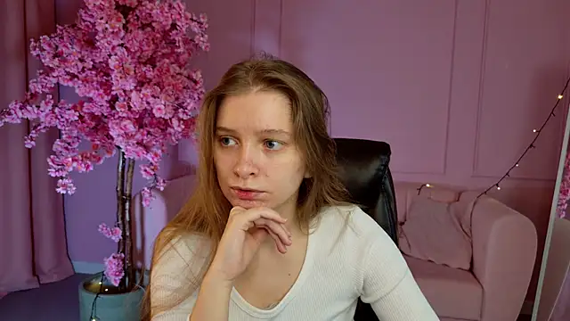 MayaSinabon online show from March 11, 9:02 am