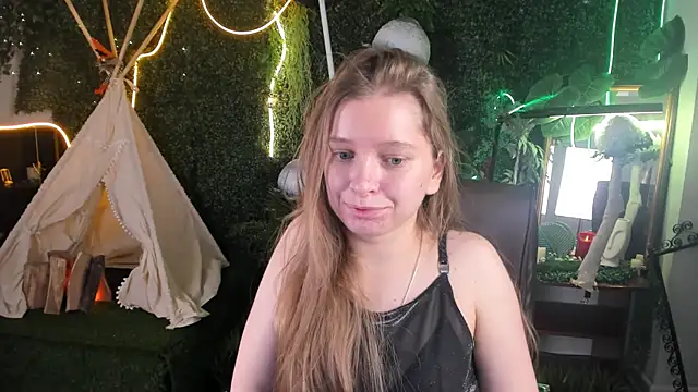 MayaSinabon online show from March 21, 9:12 am