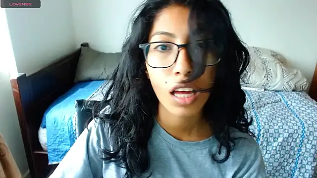 Snapshot of sofia_rosse4 chatting on January 11, 9:09 pm sofia rosse4 online show from January 11, 9:09 pm