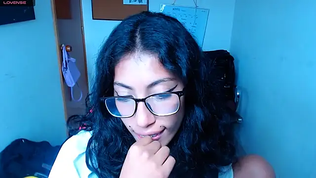 sofia rosse4 online show from April 7, 7:14 pm