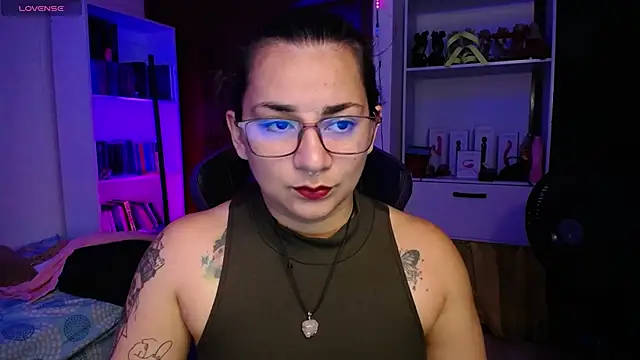 Snapshot of Amarantha_666 chatting on December 17, 8:21 pm Amarantha 666 online show from December 17, 8:21 pm