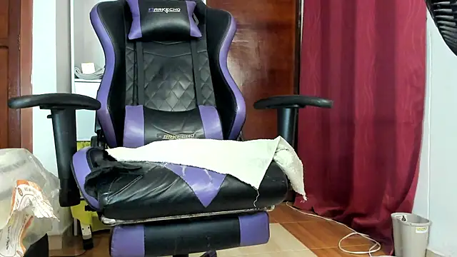 Snapshot of Amarantha_666 chatting on February 12, 11:09 pm Amarantha 666 online show from February 12, 11:09 pm