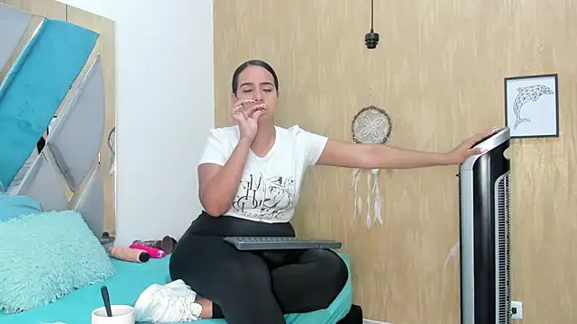 Luya Jhon online show from February 1, 11:32 am