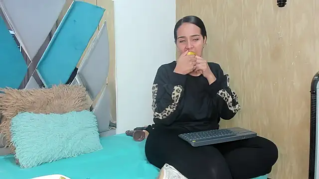 Luya Jhon online show from February 19, 11:49 am