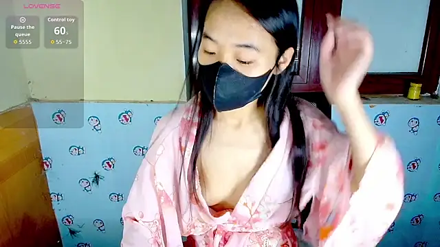   Saphia   online show from November 13, 3:55 pm