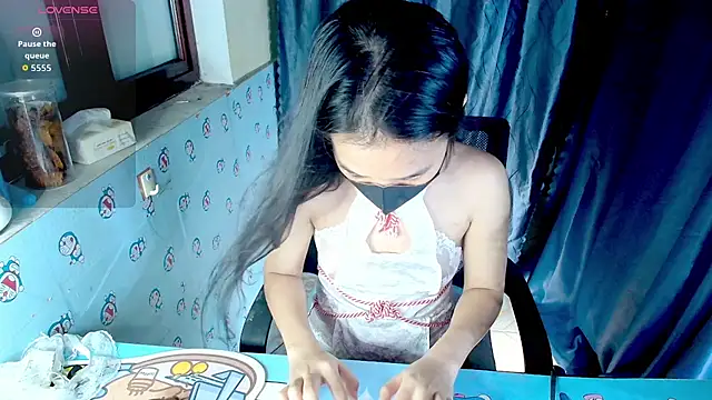  Saphia   online show from June 6, 3:39 pm