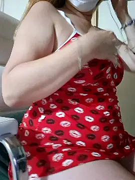 Snapshot of MILEIDE980 chatting on February 14, 11:20 pm MILEIDE980 online show from February 14, 11:20 pm
