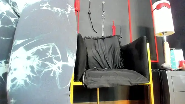 CharlotteScotte online show from January 9, 11:35 am