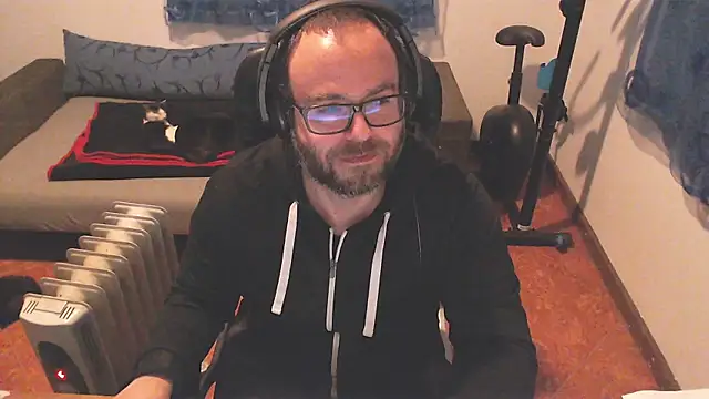 ravingr4d4 online show from February 15, 10:42 pm