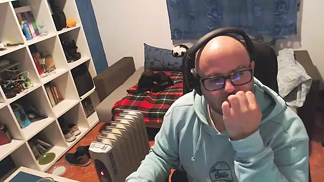 ravingr4d4 online show from February 23, 9:16 pm