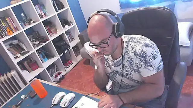 ravingr4d4 online show from October 10, 10:47 am