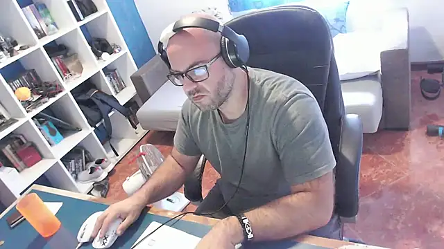 ravingr4d4 online show from October 14, 10:27 am