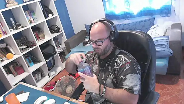 ravingr4d4 online show from October 22, 10:26 am