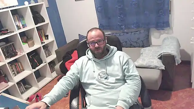 ravingr4d4 online show from December 4, 12:42 am