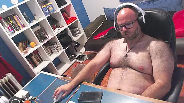 ravingr4d4 online show from June 23, 9:46 pm