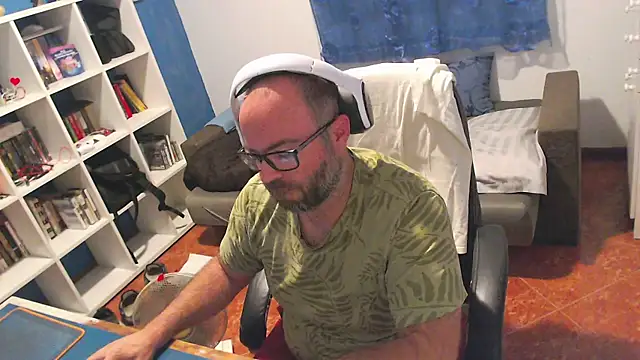 ravingr4d4 online show from July 7, 9:52 pm