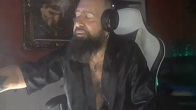 maseurbeardedpig online show from August 9, 3:44 am