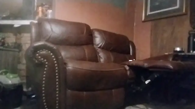 Snapshot of AlphaAlluring69 chatting on November 27, 11:01 am AlphaAlluring69 online show from November 27, 11:01 am