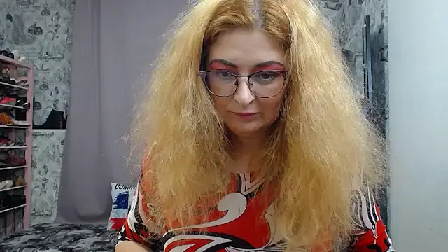 Helen1974 online show from December 3, 1:57 am