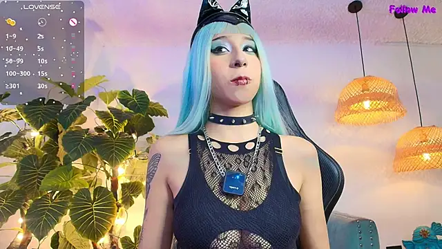 bellablack27 online show from May 1, 10:47 pm