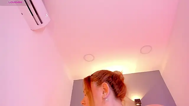 sophiarossee  online show from January 22, 2:56 pm