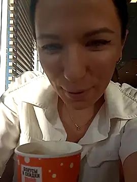 Brilliant-Queen1 online show from February 1, 12:40 am