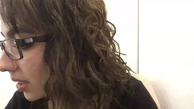 Snapshot of Sophi__a chatting on January 10, 1:18 am Sophi a online show from January 10, 1:18 am