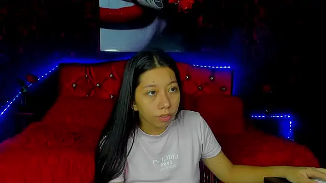 sexylaurita online show from December 14, 11:50 am