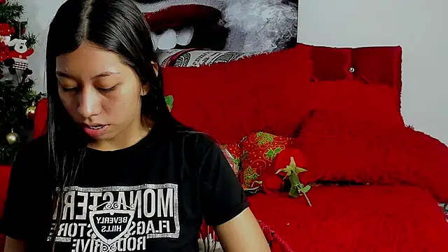 sexylaurita online show from December 31, 12:57 pm