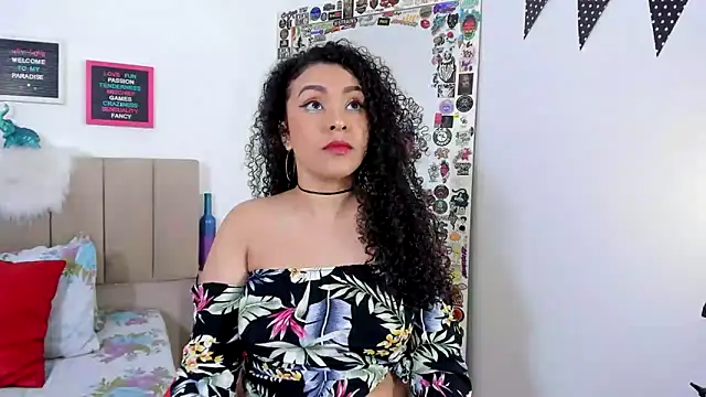 Snapshot of Zoe_Gruber chatting on January 16, 11:48 pm Zoe Gruber online show from January 16, 11:48 pm