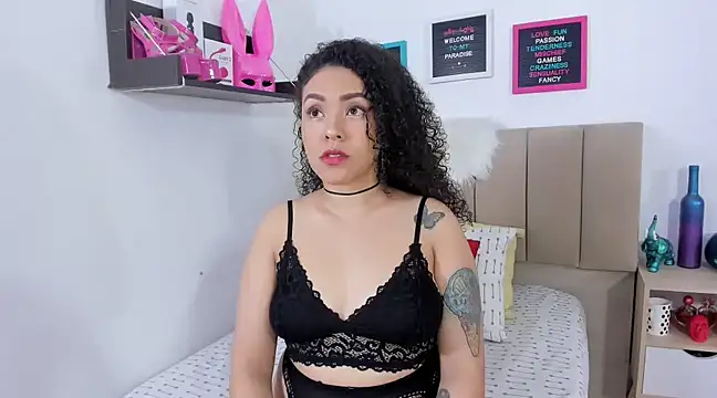 Snapshot of Zoe_Gruber chatting on February 7, 9:15 pm Zoe Gruber online show from February 7, 9:15 pm