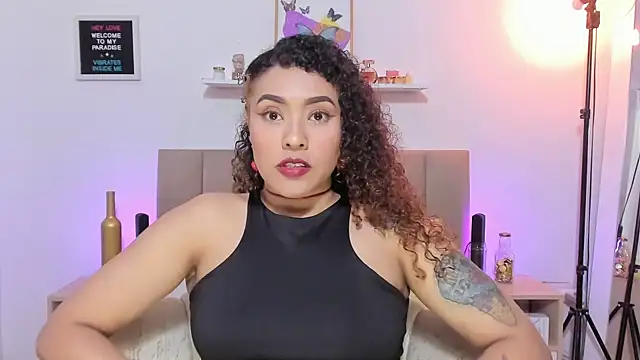 Snapshot of Zoe_Gruber chatting on November 13, 9:36 pm Zoe Gruber online show from November 13, 9:36 pm