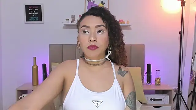 Snapshot of Zoe_Gruber chatting on November 14, 8:29 pm Zoe Gruber online show from November 14, 8:29 pm