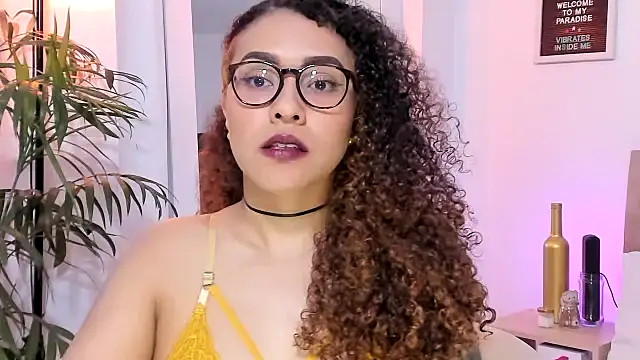 Snapshot of Zoe_Gruber chatting on November 27, 12:24 am Zoe Gruber online show from November 27, 12:24 am