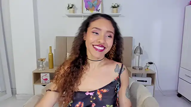 Zoe Gruber online show from July 8, 12:04 am
