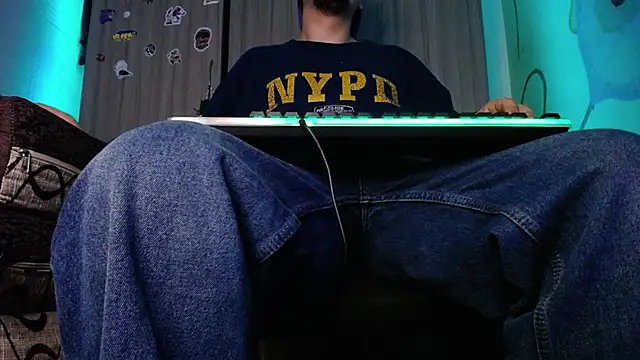 zacwatson  online show from December 17, 8:56 am