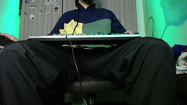 zacwatson  online show from February 10, 5:19 pm