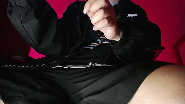 zacwatson  online show from October 27, 3:10 am