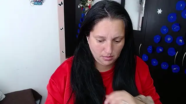 CristialJones  online show from December 15, 2:43 pm