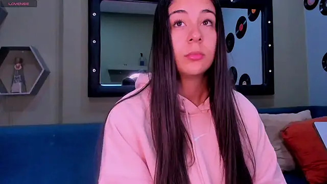 Snapshot of Sussy_Bell01 chatting on February 11, 3:29 pm Sussy Bell01 online show from February 11, 3:29 pm