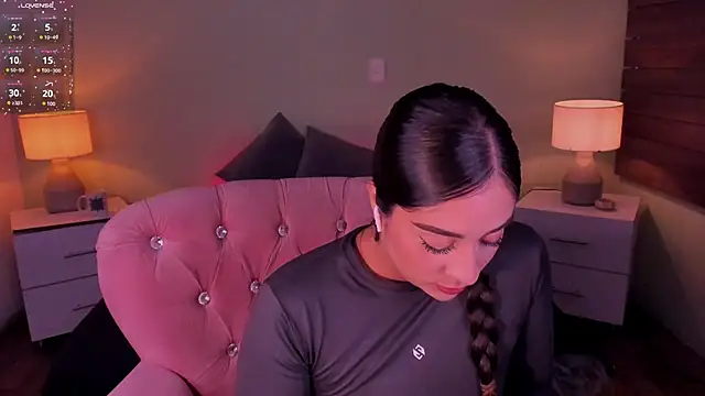 Snapshot of Sussy_Bell01 chatting on March 17, 8:09 pm Sussy Bell01 online show from March 17, 8:09 pm