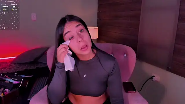 Snapshot of Sussy_Bell01 chatting on March 19, 8:43 pm Sussy Bell01 online show from March 19, 8:43 pm