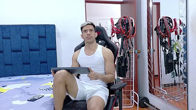 JoseRumbero26 online show from December 20, 5:53 pm