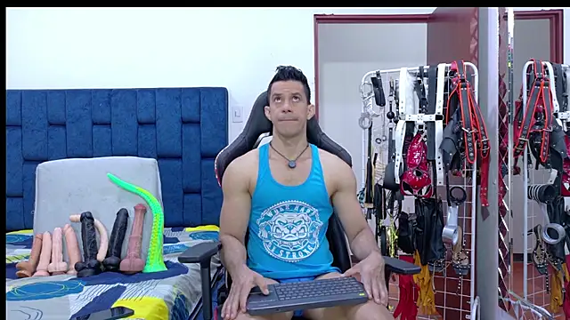 JoseRumbero26 online show from July 17, 11:50 am