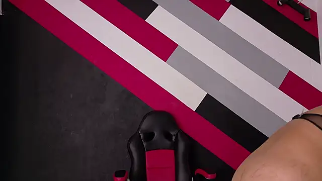 I am yours- online show from October 10, 11:42 am