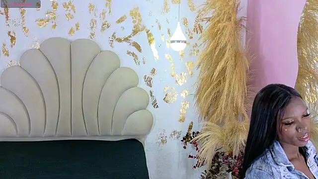 Snapshot of bonieklent chatting on March 14, 3:56 am bonieklent online show from March 14, 3:56 am